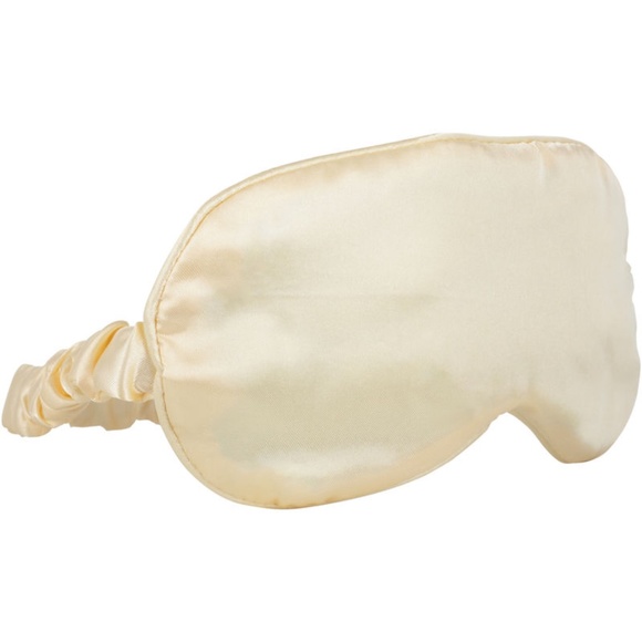 Quo Beauty Luxurious Satin Eye Mask in Gold - Picture 3 of 3
